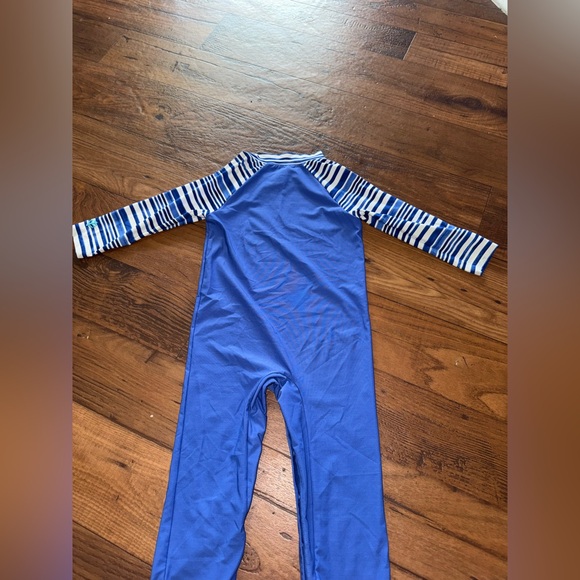 NWOT Coolibar Baby Beach One-Piece Swimsuit featuring UPF 50+ sun protection 3T - Picture 10 of 10